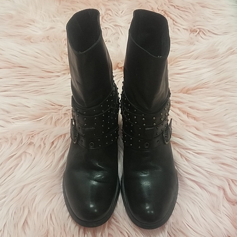Charles David Boots